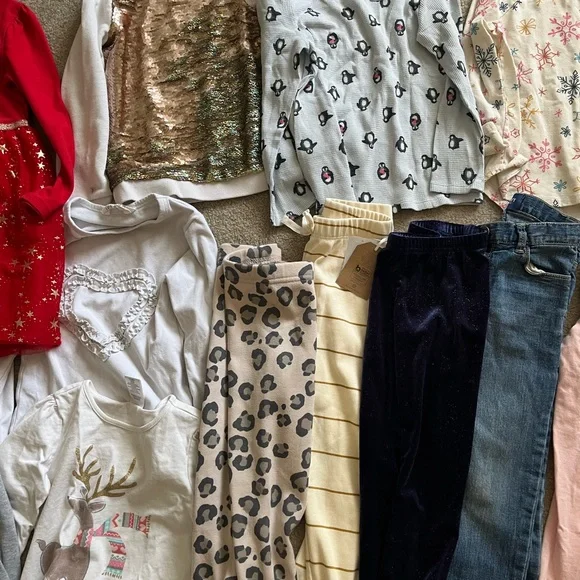 Toddler Girls 4T Bundle of Approx 17 pieces - Picture 4 of 7